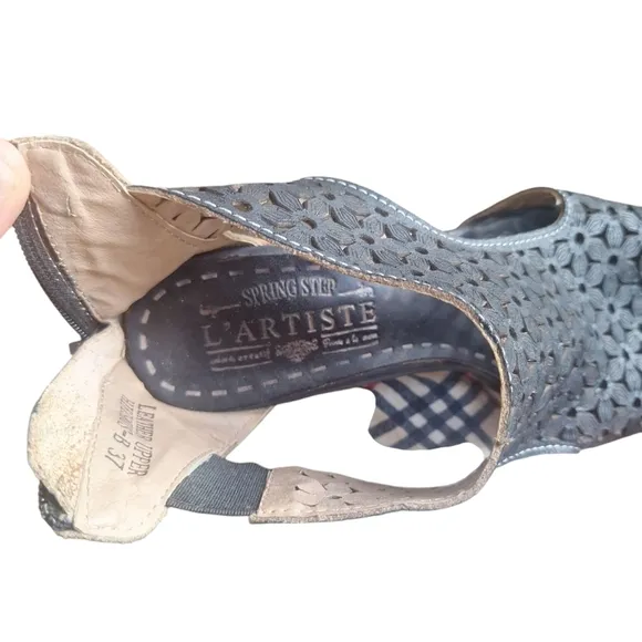 L'Artiste Spring Step Dark Brown Leather Cutout Sandals Size 37 (US 6.5-7)