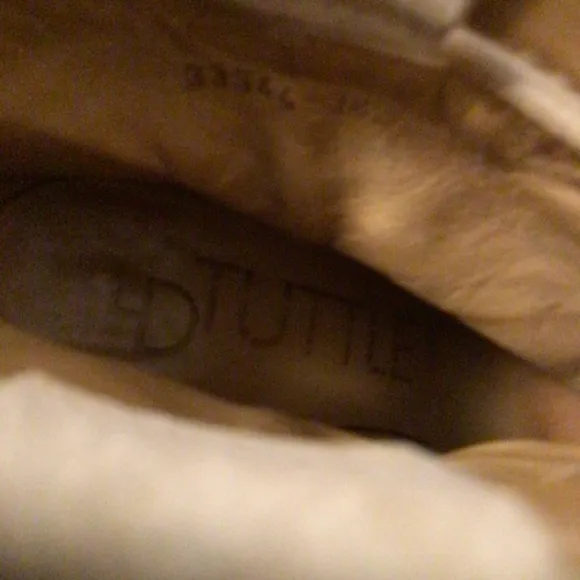 LD Tuttle Suede Ankle boot SZ 38 1/2