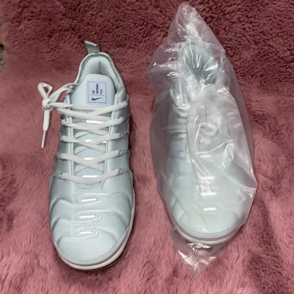 Light Mint Color Nike Air VaporMax Plus Sneakers