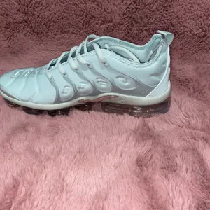 Light Mint Color Nike Air VaporMax Plus Sneakers
