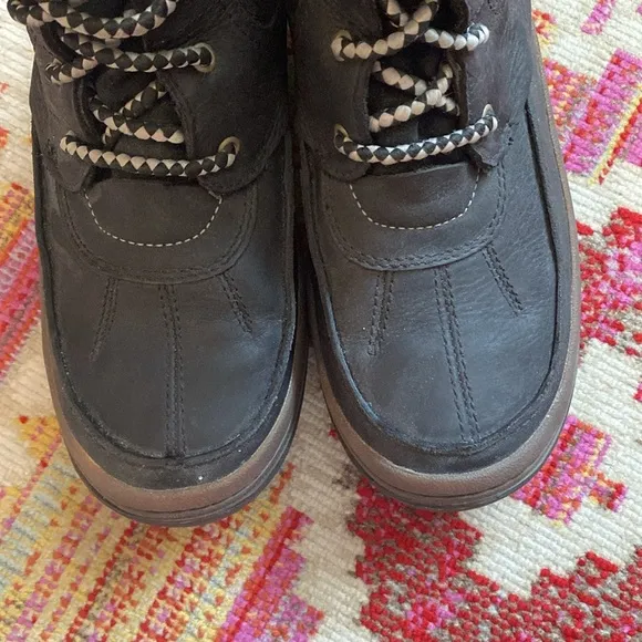 Like NEW Merrell Women’s Fuzzy Fur Snow Winter Boots
