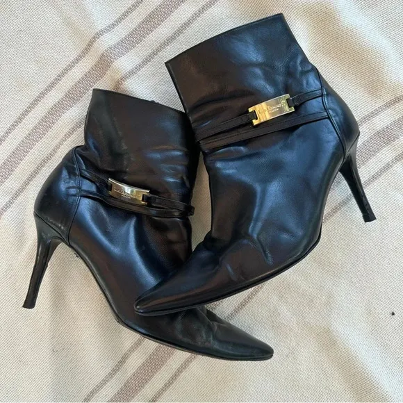 LK BENNETT BLACK LEATHER WITH GOLD TRIM &amp; STRAPS HEELED ANKLE BOOTS SIZE 9