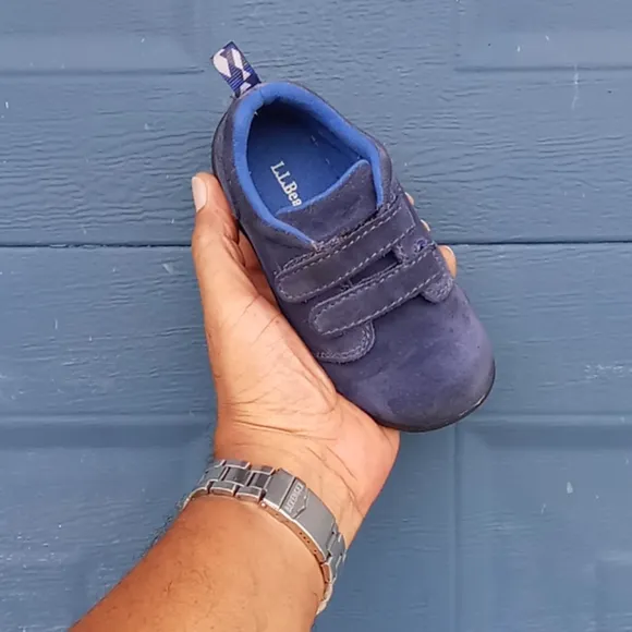 L.L. Bean Suede Toddler Shoes w/Velcro Closure  👞