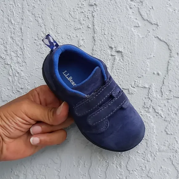 L.L. Bean Suede Toddler Shoes w/Velcro Closure  👞