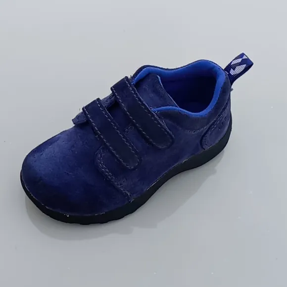 L.L. Bean Suede Toddler Shoes w/Velcro Closure  👞