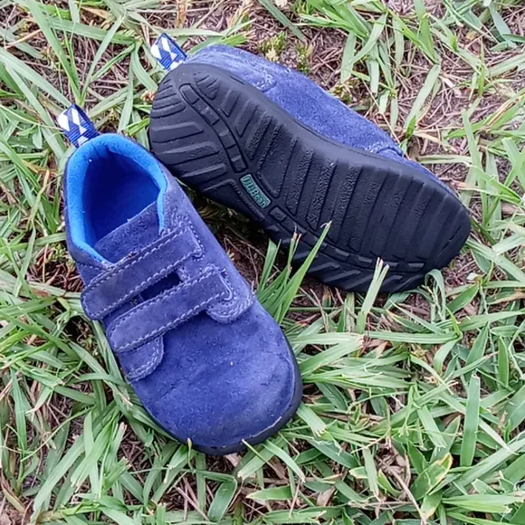L.L. Bean Suede Toddler Shoes w/Velcro Closure  👞