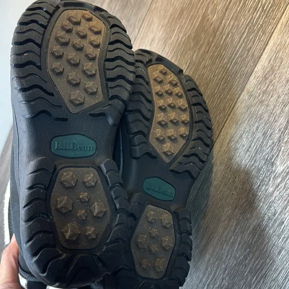 LLBean woman’s snow boots size 8.5