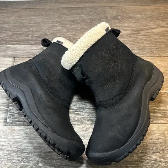 LLBean woman’s snow boots size 8.5