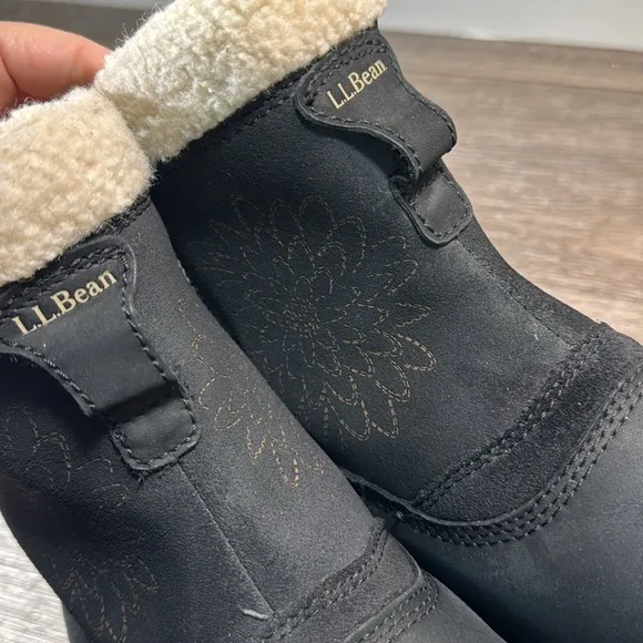 LLBean woman’s snow boots size 8.5