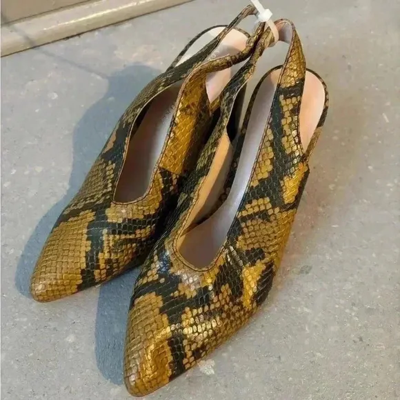 Loeffler Randell‎ Estelle Heels