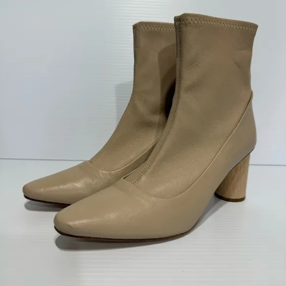 LOQ Vero Cream Leather Wooden Heel Ankle Boots Size 40
