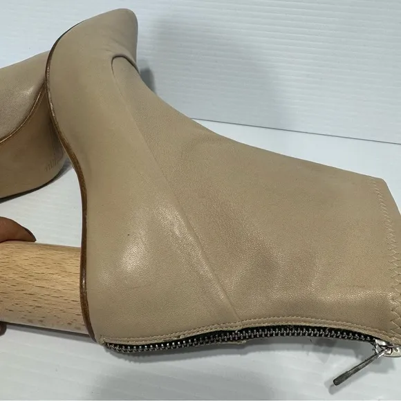 LOQ Vero Cream Leather Wooden Heel Ankle Boots Size 40