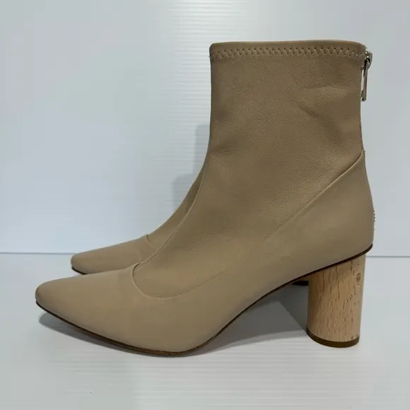 LOQ Vero Cream Leather Wooden Heel Ankle Boots Size 40