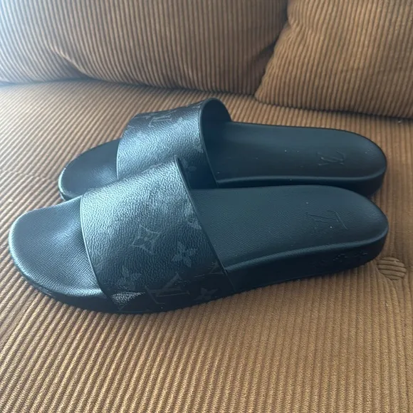 Louis Vuitton Black Sandals Monogram Design