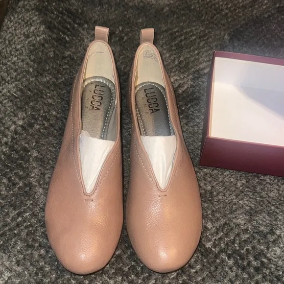 Lucca Women's Tan Bayla Flats