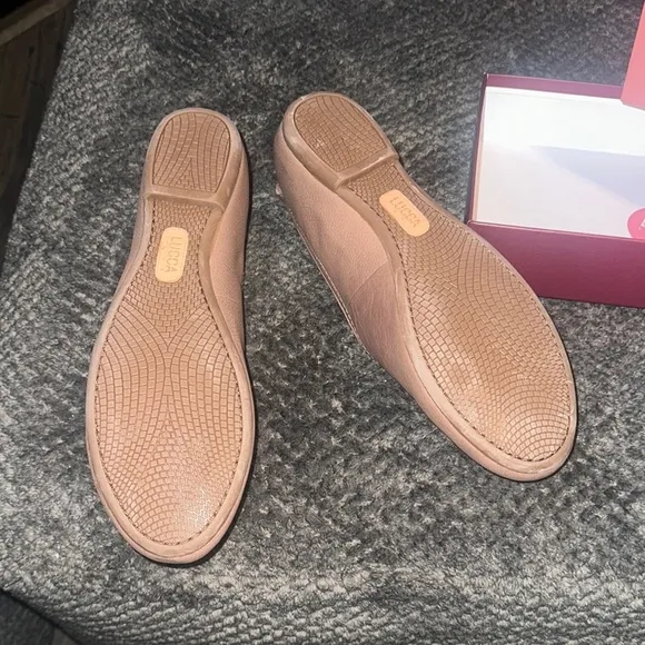 Lucca Women's Tan Bayla Flats