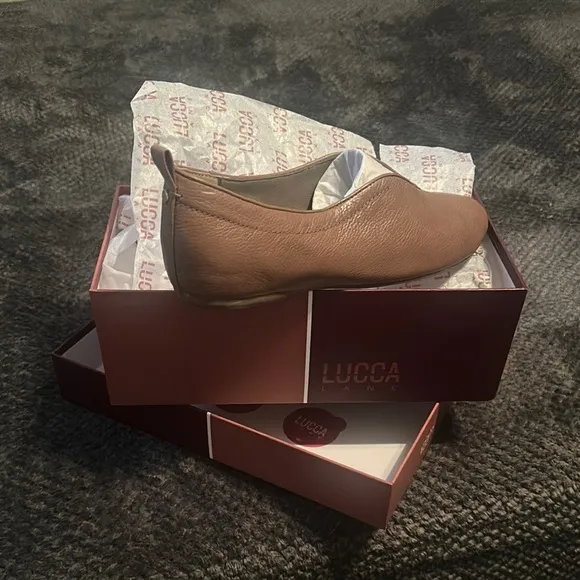 Lucca Women's Tan Bayla Flats