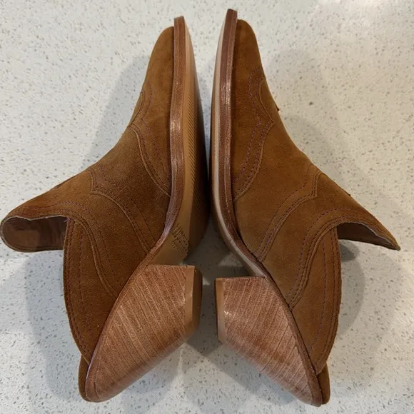 Lucchese Suede Mules Size 7 NWOB