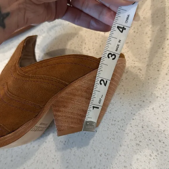 Lucchese Suede Mules Size 7 NWOB