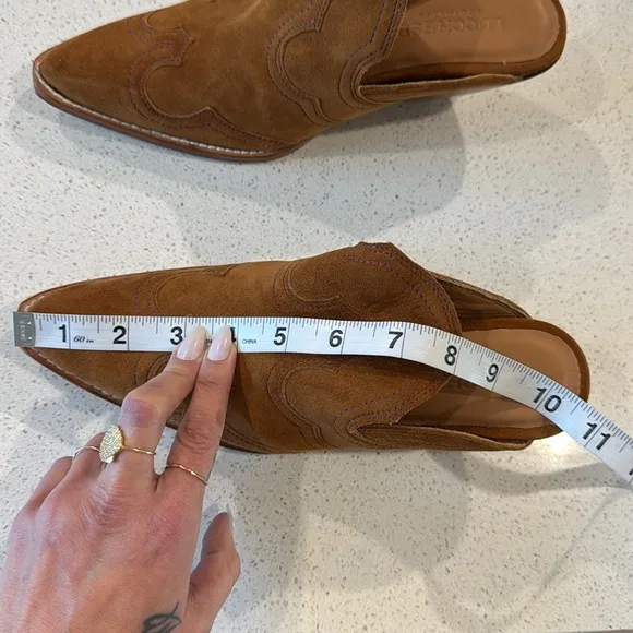 Lucchese Suede Mules Size 7 NWOB