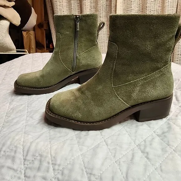 Lucky Brand 'KAZEY' mossy green leather/suede ankle boots Girls Sz 4 Cute!