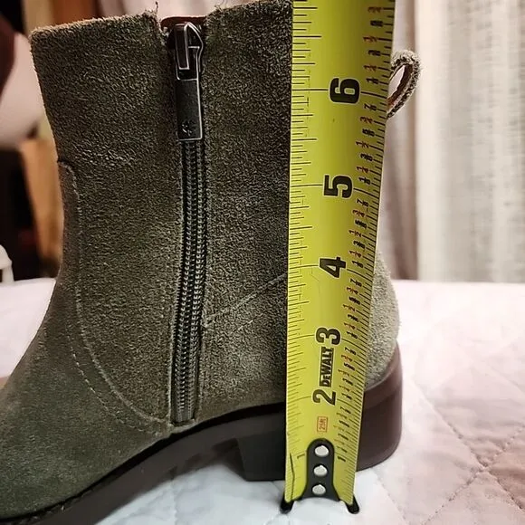 Lucky Brand 'KAZEY' mossy green leather/suede ankle boots Girls Sz 4 Cute!