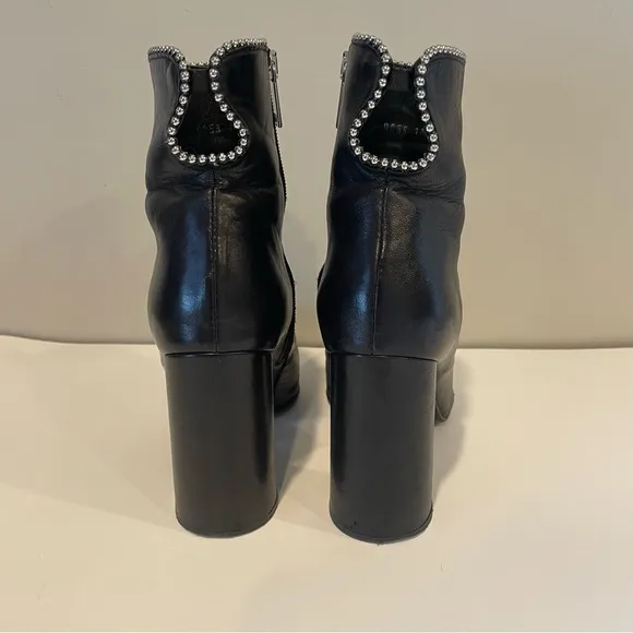 MA LO black leather ankle boots size 7