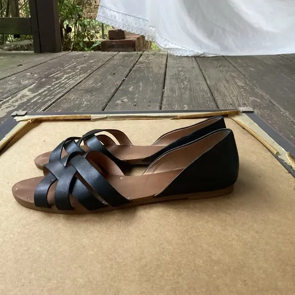 Madewell black slip on business casual sandals, size 9