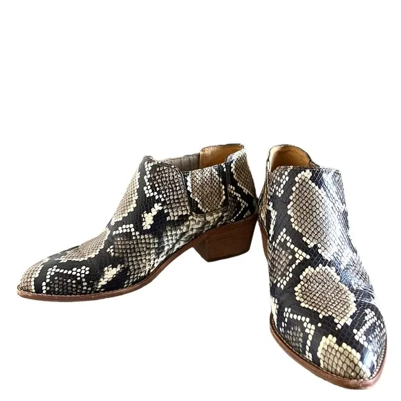 Madewell Sonia Leather Snake Embossed Ankle Boots Size 7