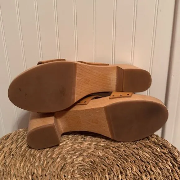 Madewell The Clara Clog Sandal - Size 9 (no size on shoe that I see) - Great