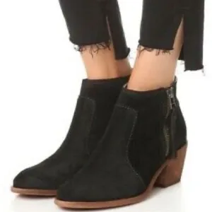 Madewell The Janice Boot in Black Suede Size 9 D21