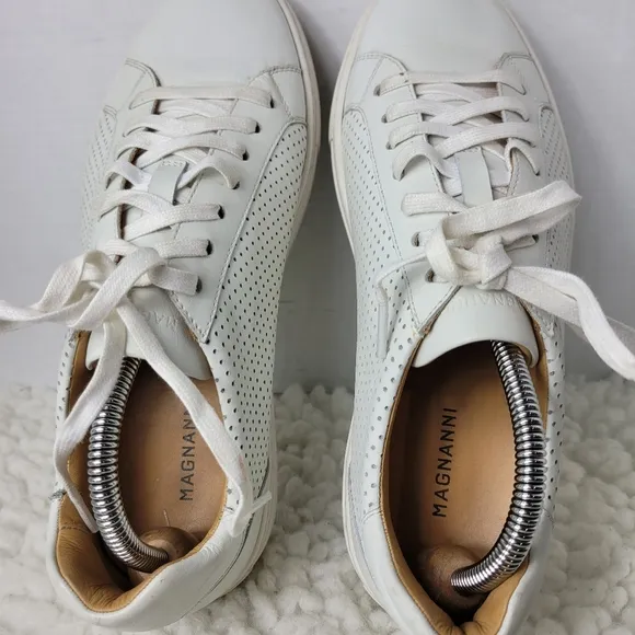 Magnanni Costa Lo Perf Mens Size 8 M Sneaker White Leather Shoes