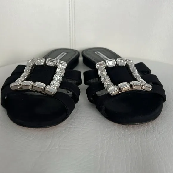 Manolo Blahnik Iluna black slip on sandals shoes  buckle size 38