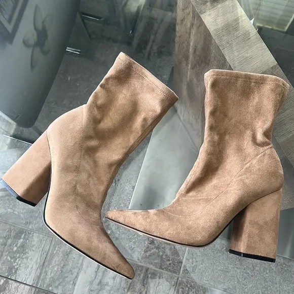 Marc Fisher LTD Larry Pointed Toe Ankle Boots, Size 8.5 NEW w/o Box