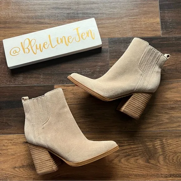 Marc Fisher Oshay Suede Ankle Boots NWT