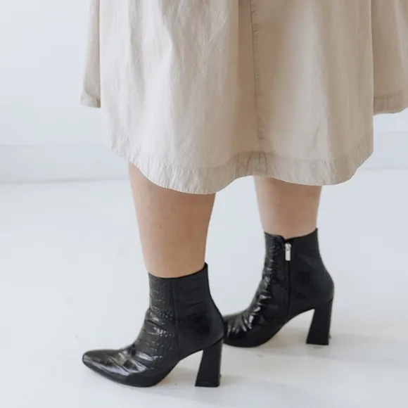 Marc Fisher Yanara Booties