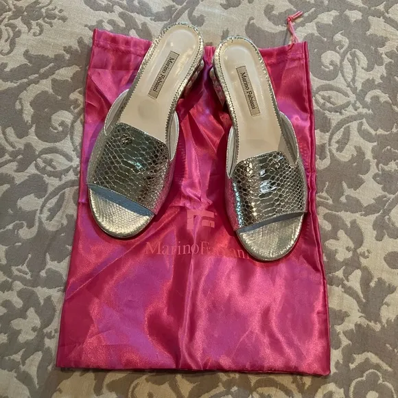 🔥Marino Fabiani silver and pearl slip on shoes / mules. Worn once!