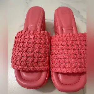 Mark Fisher Priya Pink Woven Slide Sandals. Size 9.