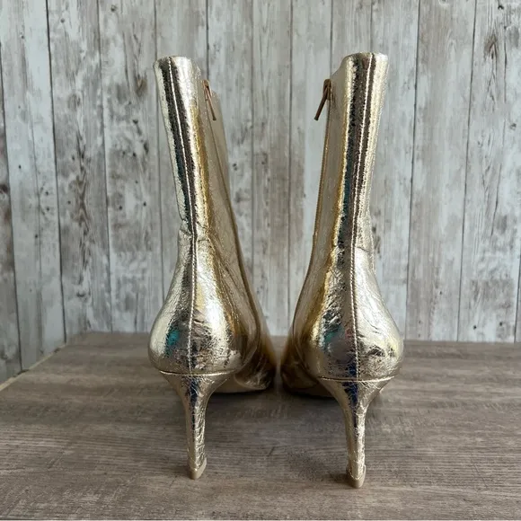 Matisse Women’s Gold Ankle Boots 8.5