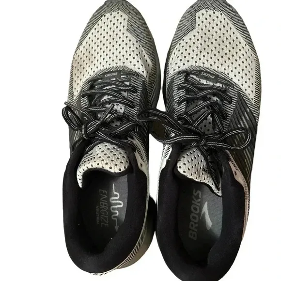 Men’s Brooks Levitate Gray Running Shoes size 9