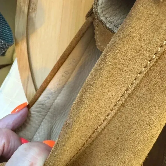 Men’s Jack Erwin size 10 tan suede Leather moccasin Slipper driving Shoes