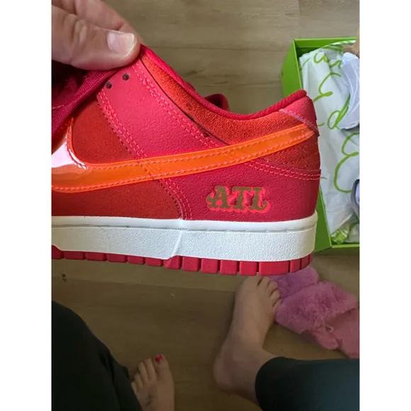 Men's Nike Dunk Low ATL Shoes Size 9 Red/Orange