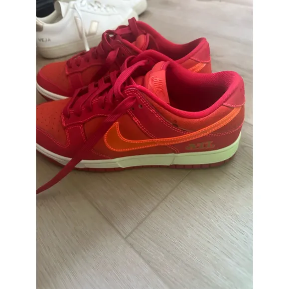 Men's Nike Dunk Low ATL Shoes Size 9 Red/Orange
