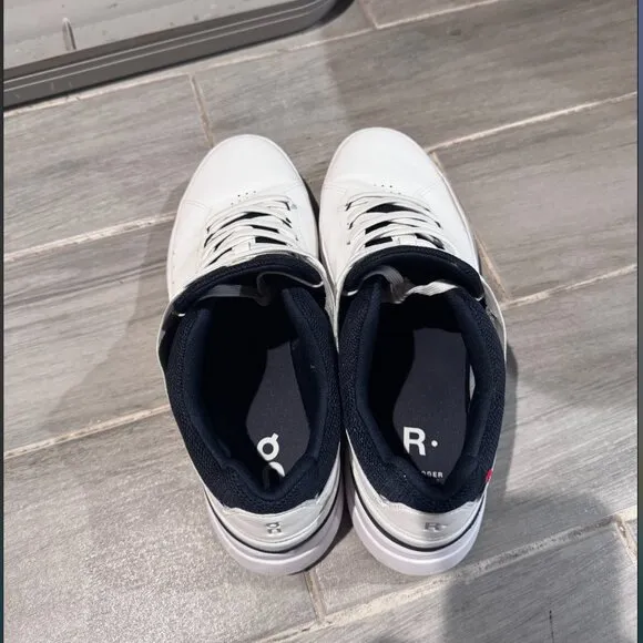 Men's On THE ROGER White Advantage Casual Shoes (Size: US 11)