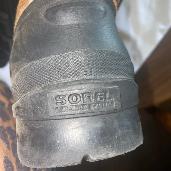 Mens Sorel size 13 black and brown Snow boots