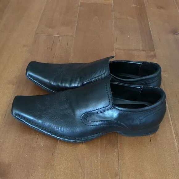 Men’s Black leather dress shoes