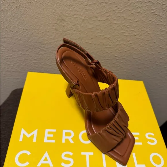 Mercedes Castillo Women's Brown Heeled Sandals, Size 8.5