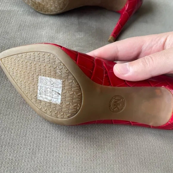 Michael Kors Burgundy Crocodile Embossed Heels Women’s Size 7 M