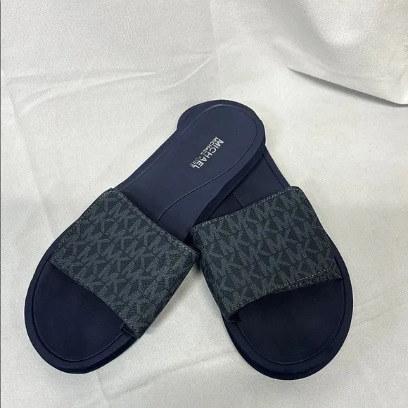 Michael Kors Navy Slide Eva sole velcro adjustable sandal slip in shoes size 8