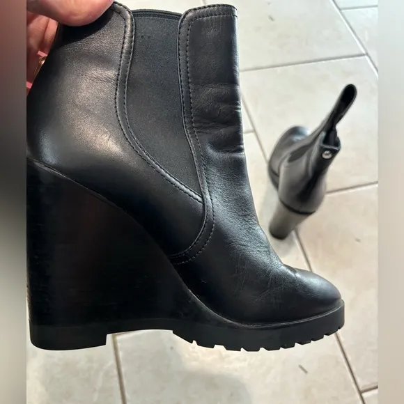 Michael Kors Thea‎ Women's Size 8M Black Leather Pull On Ankle Bootie Boots